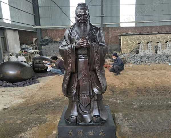 玻璃鋼雕塑制作出仿銅雕塑效果的步驟是什么呢？